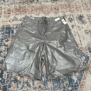 NWT GAP- Metallic Loose Fit Bermuda Shorts Silver Size 30
